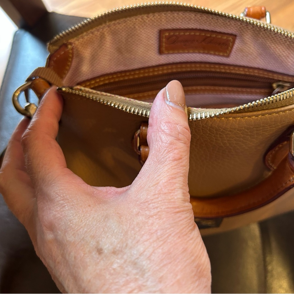 Dooney & Bourke Pebble Grain Small Zip Satchel Tan Leather w/ Strap - Picture 6 of 14